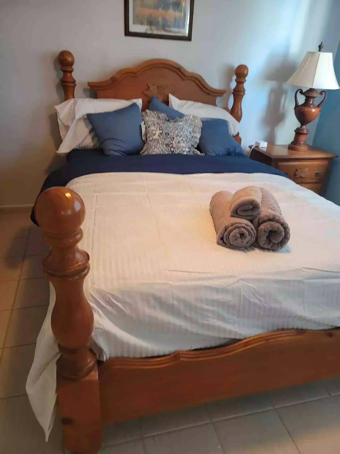 3 makuuhuonetta, silitysrauta/-lauta, ilmainen Wi-Fi, vuodevaatteet