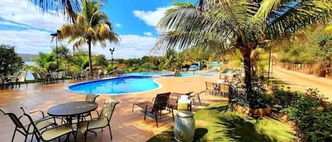 10 piscinas externas, piscina aquecida