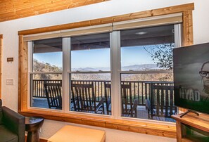 Interior - Spectacular views minutes from Bryson City, fire pit and brand new hot tub! (Bryson City)