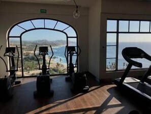 Fitness facility - Christmas in a Luxurious Villa at Hacienda Encantada Resort Residences (Cabo San Lucas)