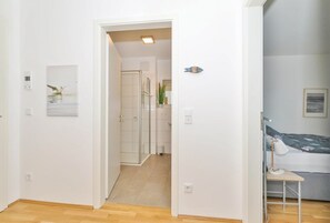 1 soverom, strykejern/-brett, wi-fi og sengetøy