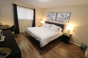 3 soverom, skrivebord, strykejern/-brett og wi-fi