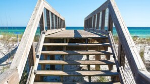 Beach nearby - Dog Friendly, Snowbird Ready, Near Sandestin + Baytowne Wharf (Miramar Beach)