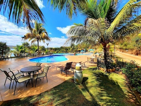 10 piscinas al aire libre
