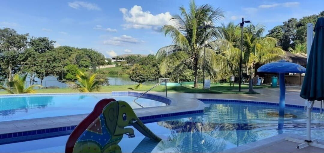 10 piscinas externas