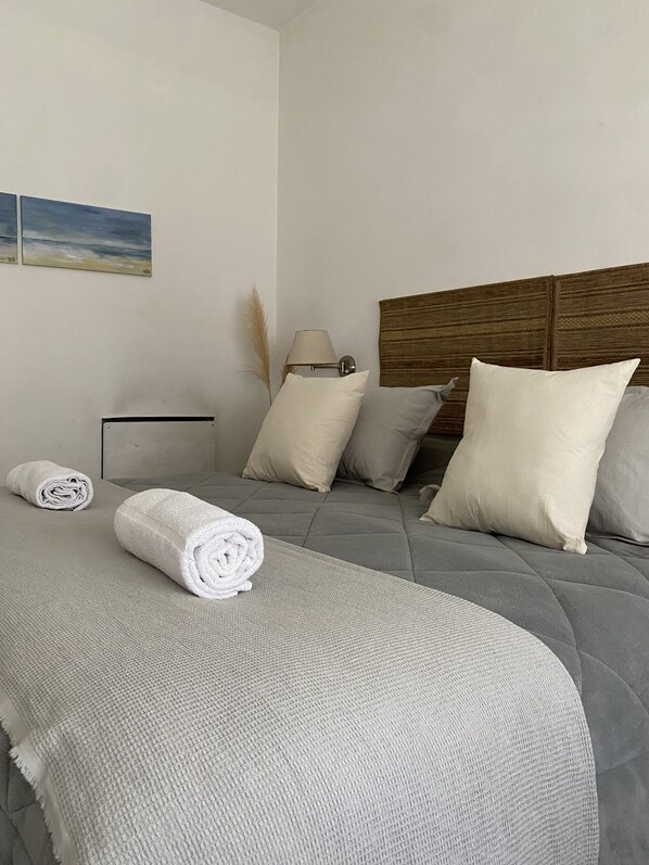 2 bedrooms, WiFi, bed sheets