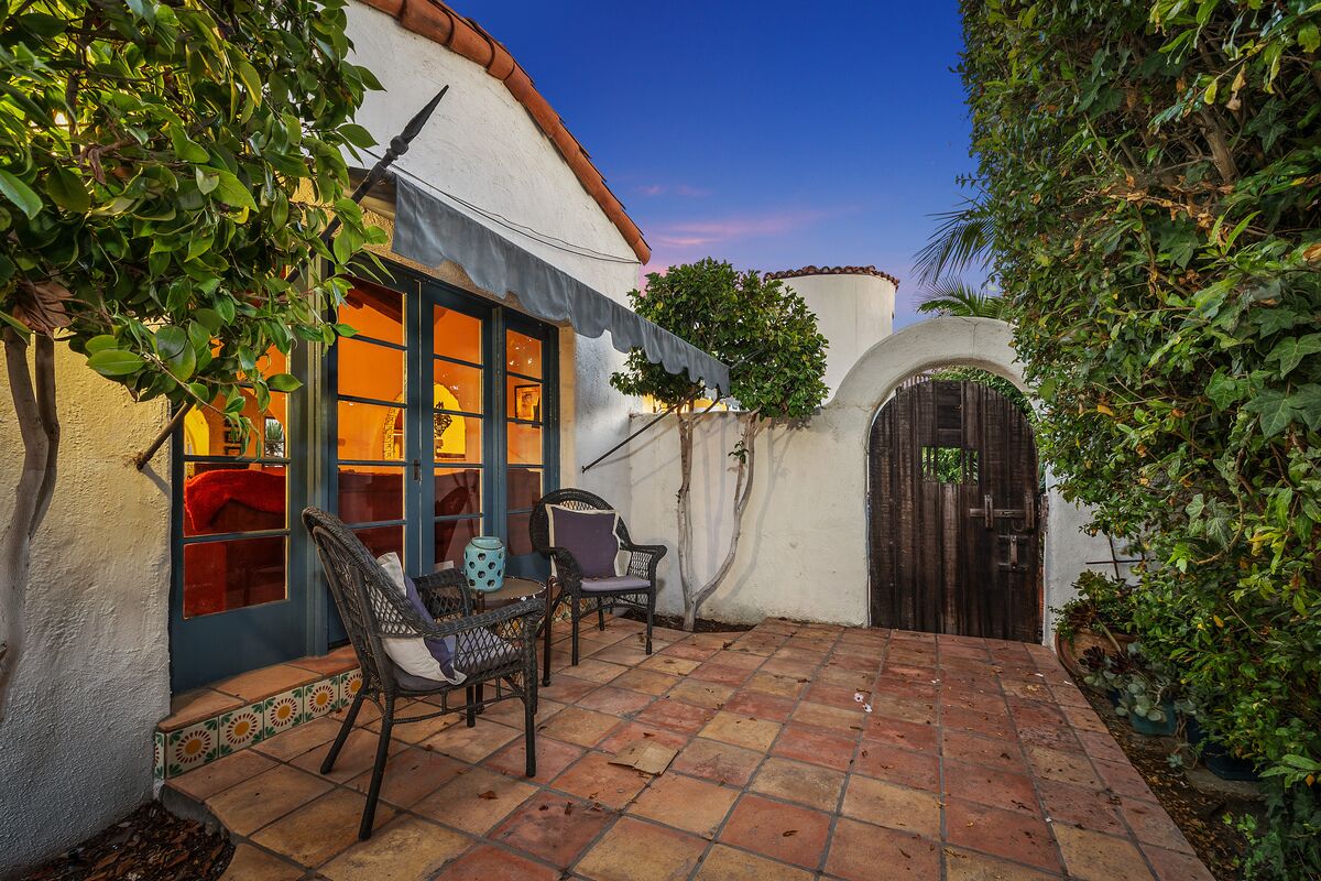 San Clemente -Spanish Villa by the sea. 
