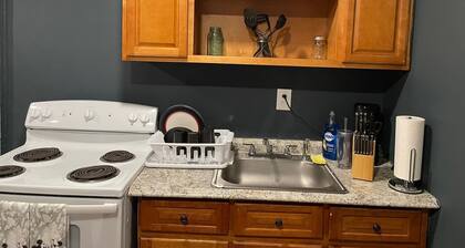 Stylish and cozy home away from home.
Located in Central meriden