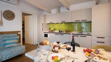 Bungalow, 2 Bedrooms, Terrace | Private kitchen