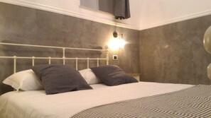 Casa adossada familiar | 1 dormitori, roba de llit hipoal·lergògena i caixa forta a l'habitació 