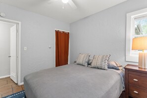 Apartment | 2 bedrooms, individually decorated, individually furnished, desk - Tudor Style Apartment near MSU (East Lansing)