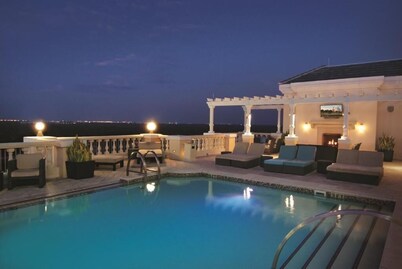 Disney World just 6 minutes away - Amazing 5 Star Resort in Paradise