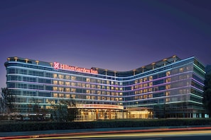 Exterior - Hilton Garden Inn Huzhou High-Speed Railway Station (Huzhou)