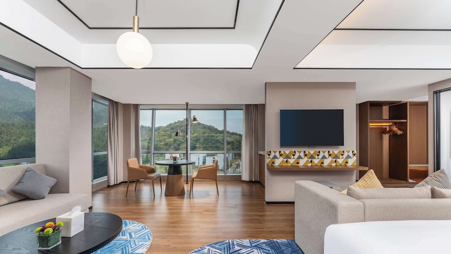 Hilton Garden Inn Huzhou High-Speed Railway Station