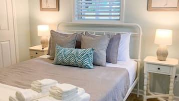 2 makuuhuonetta, silitysrauta/-lauta, ilmainen Wi-Fi, vuodevaatteet