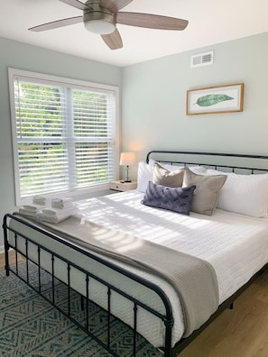 2 bedrooms, iron/ironing board, free WiFi, bed sheets