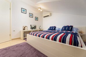 3 habitaciones, tabla de planchar con plancha y wifi gratis 
