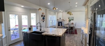 Gorgeous French Farmhouse/Ranchette/Ski Chalet in Idyllic Huntsville/Eden Valley