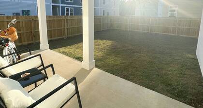 WALK TO THE BEACH & COMES WITH TWO BIKES! BUILT IN 2023