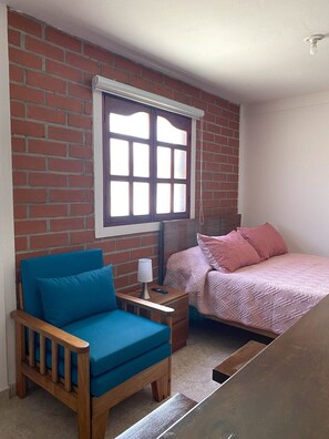 In-room safe, blackout curtains, iron/ironing board, free WiFi - Garcha (Retiro)