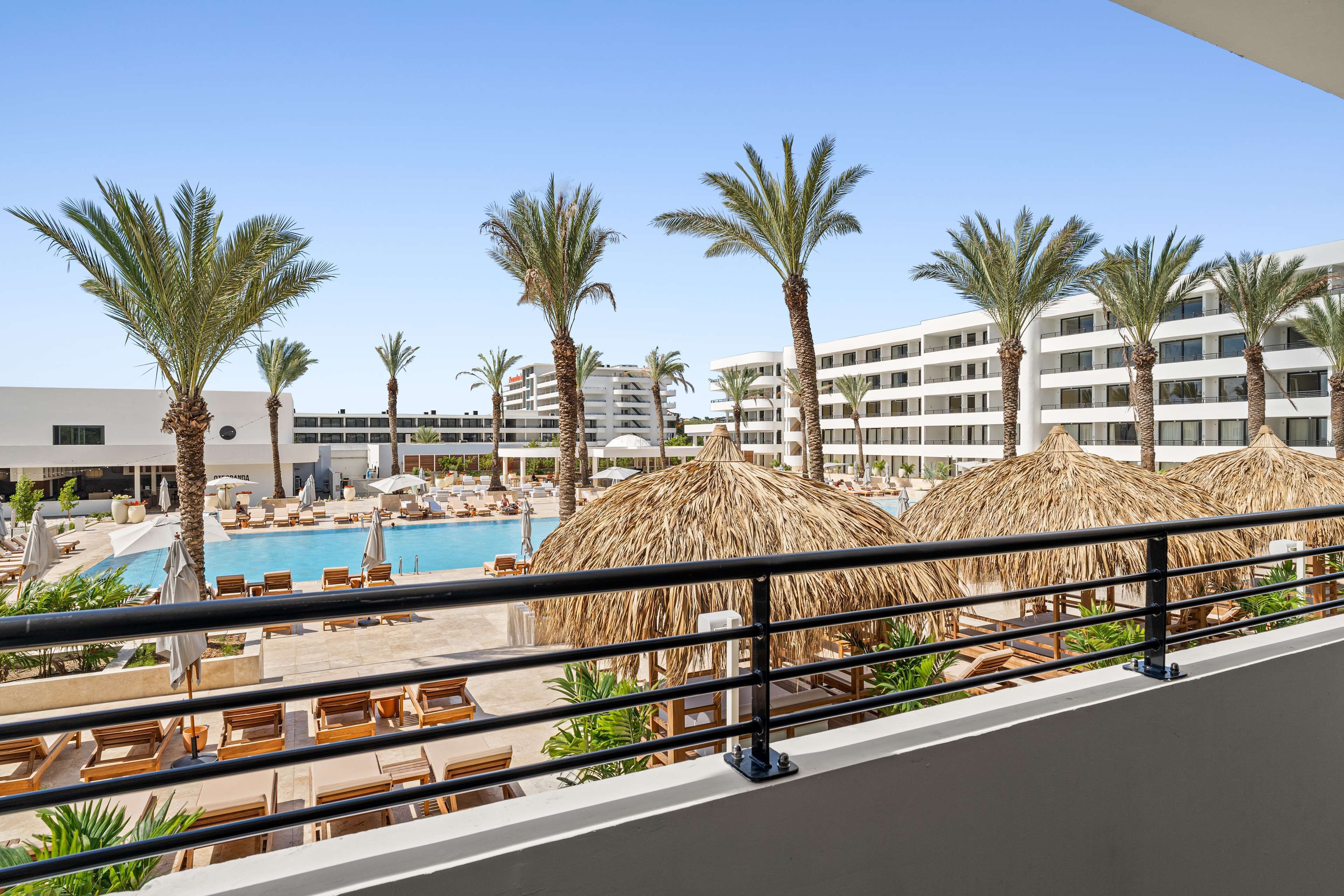 Deluxe-Zimmer, 1 King-Bett, eingeschränkter Meerblick | Ausblick vom Zimmer