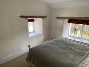 2 bedrooms, individually decorated, individually furnished, free WiFi - Brewers Cottage (Umberleigh)
