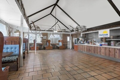 Meridian Inn Hotel
