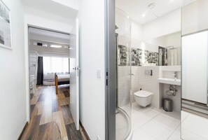 Hair dryer, towels, soap, toilet paper - Bilkova Old Town Apartment 3 (Hlavní mesto Praha)