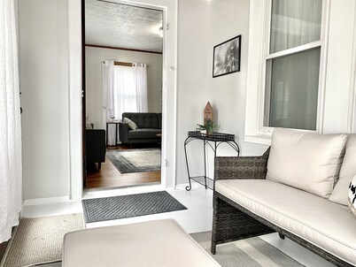 ND Irish homestead, mins away from ND Stadium, Memorial Hospital