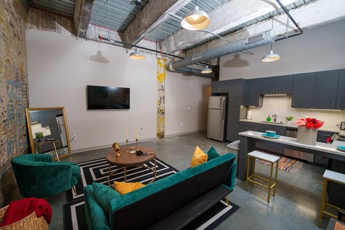 ⭐️New Listing⭐️ Luxurious Condo Downtown Memphis 