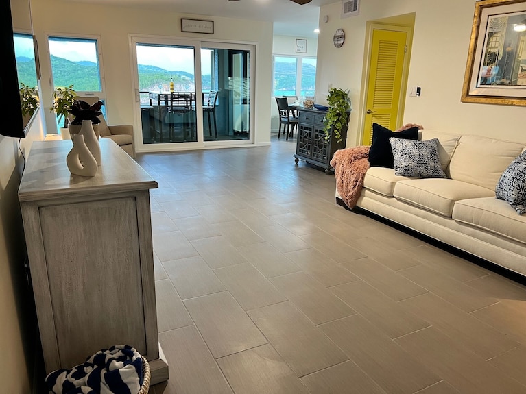 Oceanfront Sunrise Escape + Backup Power & 3 Pools - Charlotte Amalie