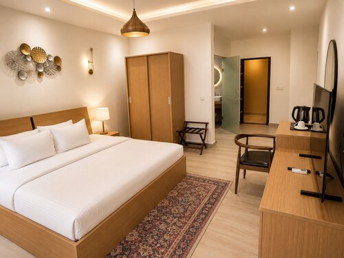 The  address hotel