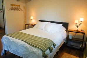 2 bedrooms, desk, iron/ironing board, free WiFi