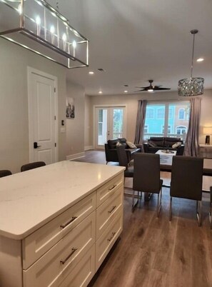 Interior - 1-min walk to beach! Newly built! RELAXING Beach Vacation!BeachBLISS (Gulfport)