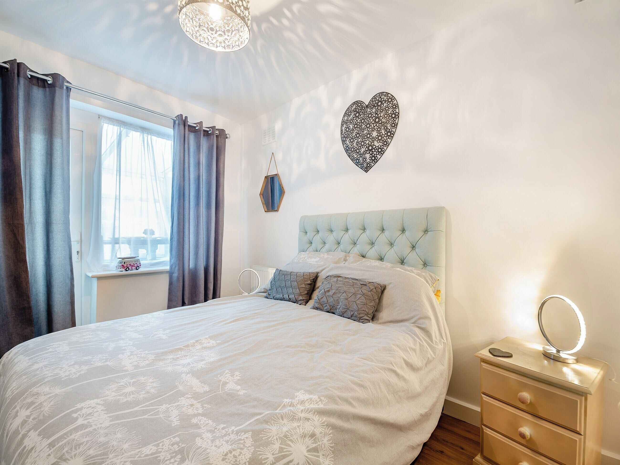 2 soverom, wi-fi (inkludert) og sengetøy