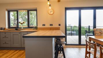 Fridge, dishwasher, electric kettle, toaster