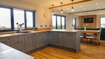 Fridge, dishwasher, electric kettle, toaster