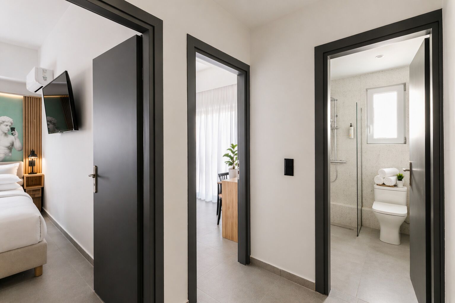 The Junior Q Suite | Free minibar, blackout drapes, soundproofing, free WiFi