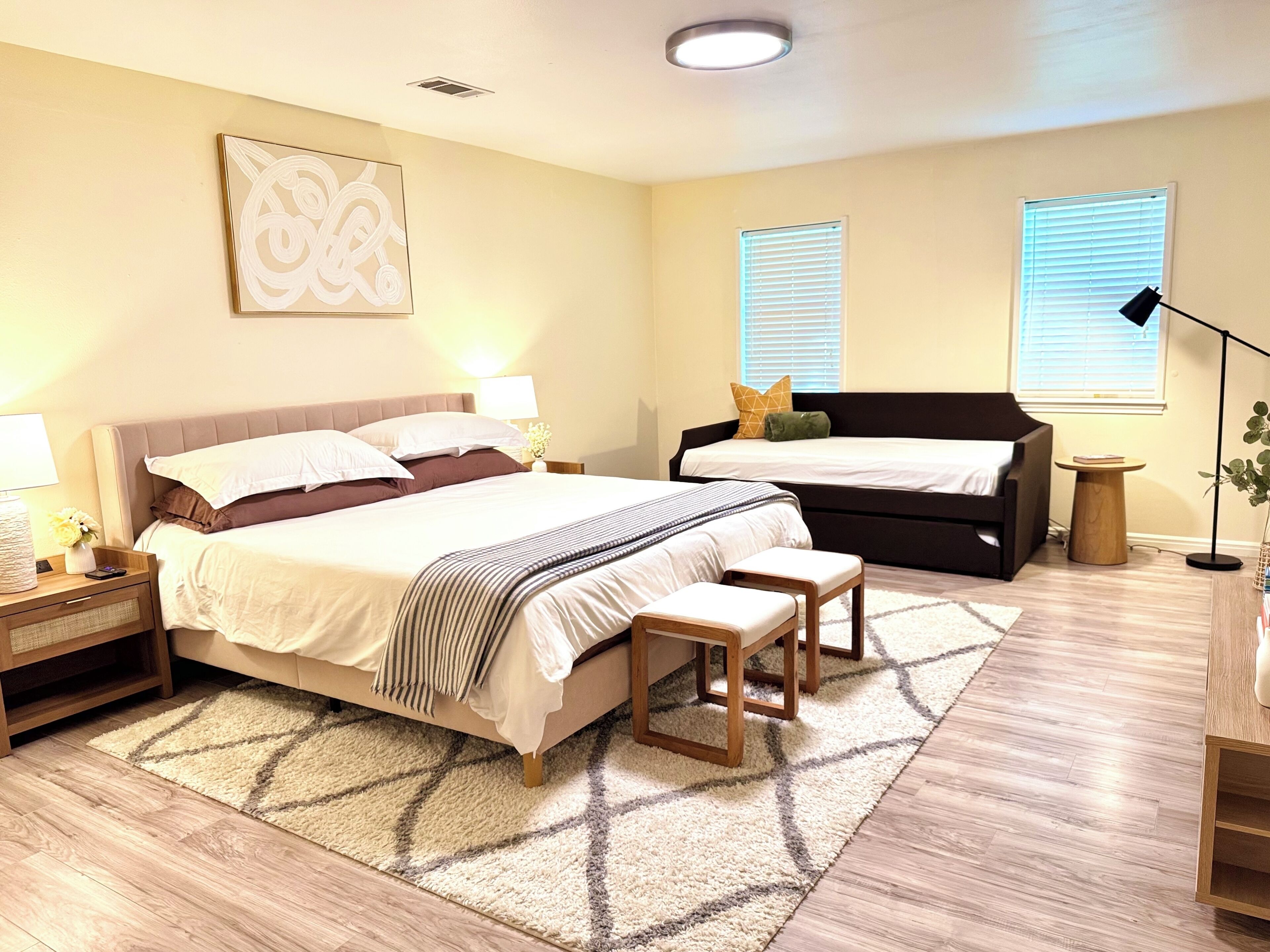 4 slaapkamers, een bureau, gratis wifi, beddengoed