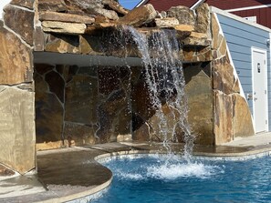 Pool - YES! 🎸FamilyPlace 🏊‍♀️POOL/WaterFall💦HOTTUB 🔥FIREPIT🎱POOLTABLE⚡EV🎡FUN❤️LUV (Branson)