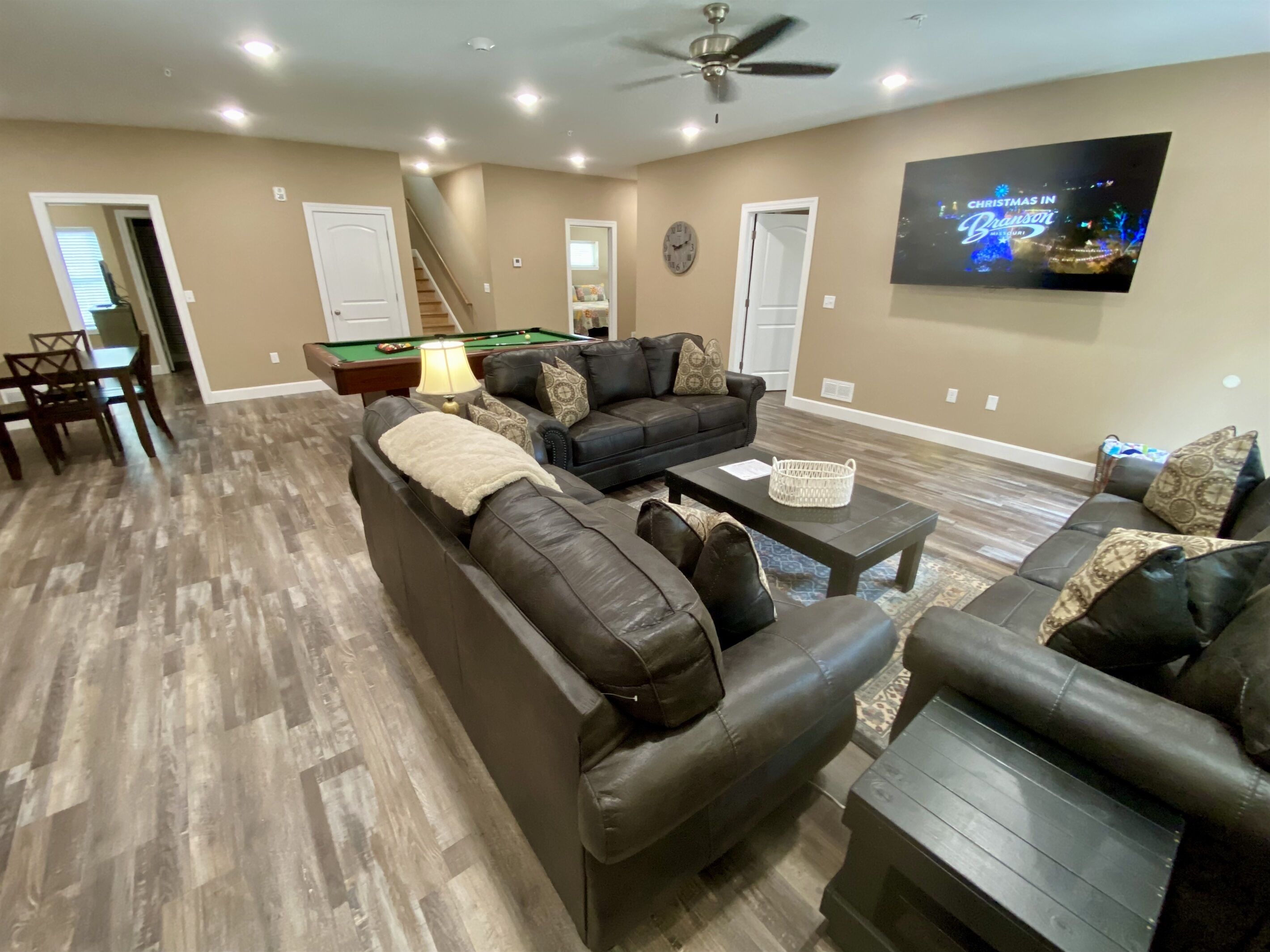 Smart-TV, peis, videospill og DVD-spiller