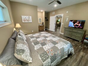 8 bedrooms, desk, iron/ironing board, travel crib
