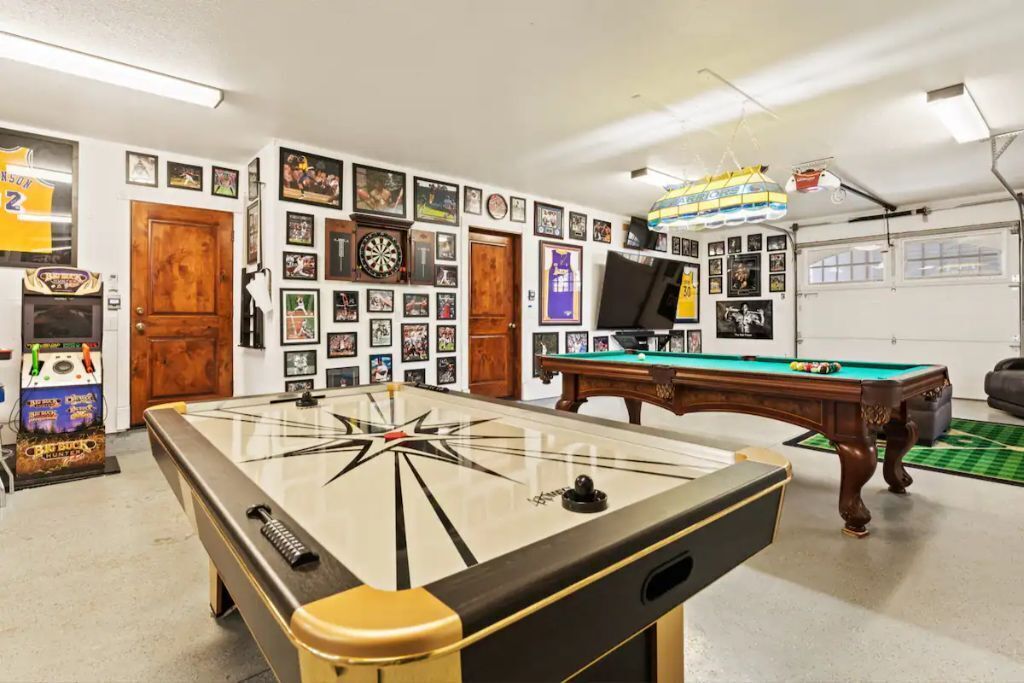 Spacious 4BR/3BA Family Home + Must See Game Room