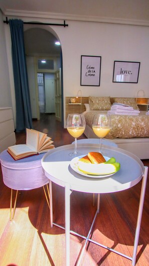 2 bedrooms, iron/ironing board, WiFi, bed sheets - Apartamento en Pleno Madrid Centro. Gran Vía - Plaza España (Madrid)