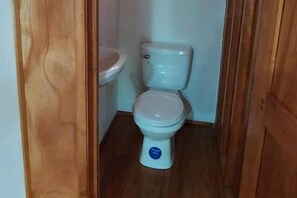 Bruser, håndklæder, Shampoo, Toiletpapir