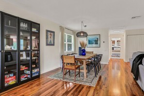 Dining - Stylish 4 BR Beach Retreat - Steps to the Ocean ~ (St. Augustine)