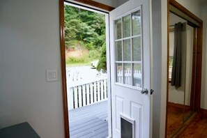 Interior - Beautiful cozy 1920’s cottage in hills of NC (Mars Hill)