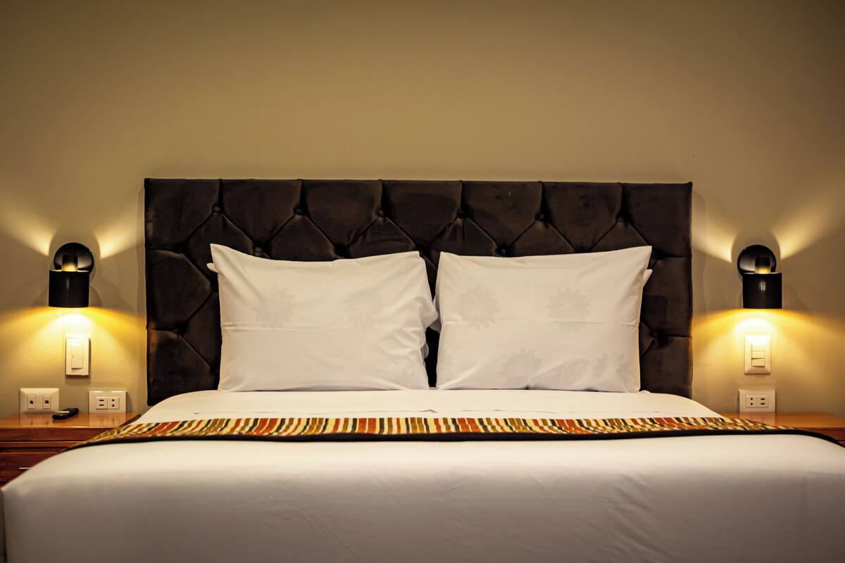 Chambre Double Deluxe, vue fleuve, côté montagne | 1 chambre, coffres-forts dans les chambres, Wi-Fi gratuit, draps fournis