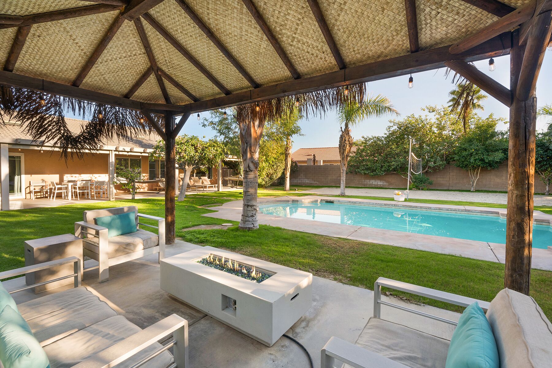 Kolam renang outdoor