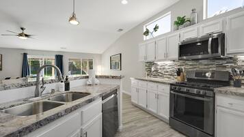 House, Multiple Beds, Pool Access, Pool View | Private kitchen | Fridge, microwave, oven, stovetop